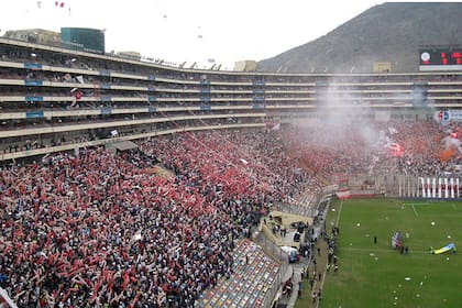 En el estadio Monumental es local el popular Universitario de Lima