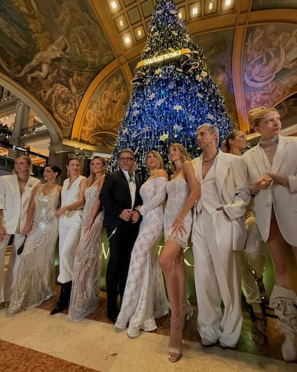 En el evento la mediática coincidió con Donato de Santis, Cale Ruggeri, Sofía Zámolo y Marcela Kloosterboer, entre otras personalidades (Foto: Instagram @wanda_nara)