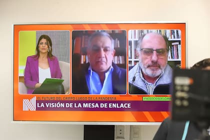 Carlos Iannizzoto, de Coninagro, y Jorge Chemes, de CRA, entrevistados por Eleonora Cole