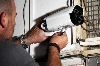 En el hospital Lucio Meléndez controlan la temperatura con una cámara térmica