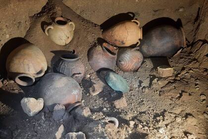 En el interior de la tumba 58 se encontraron objetos que habrían pertenecido a una familia aristocrática etrusca, que vivió allá hace unos 2600 años