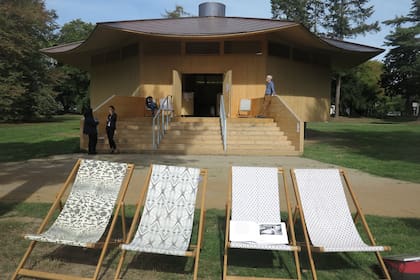 En el Kaiserpark de Krefeld, una "escultura" arquitectónica temporal, aloja una muestra sobre la Bauhaus