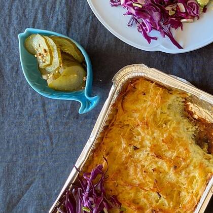En el kugel o cazuela, la superficie debe quedar dorada, la base bien crocante y el interior cremoso.