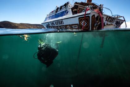En el lago Titicaca se hallaron varios tesoros de los incas