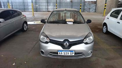 En el listado figura un Renault Clio Mio Confort cinco puertas del año 2016