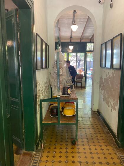 En el lugar también funciona un almacén de campo para llevarse productos caseros