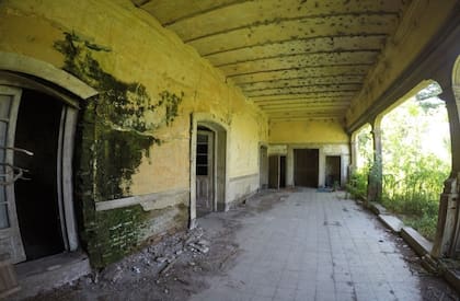 En el lugar yacen los cimientos de un convento que data del año 1721 que perteneció a la orden de los jesuitas