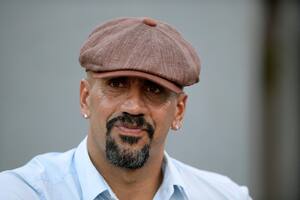 En la era del adoctrinamiento, Verón rompe el pasillo que el fútbol le regala a Tapia