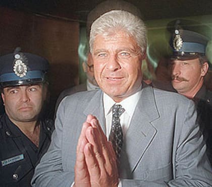 Yabrán era sospechado por tener relaciones corruptas con el poder y en sus empresas
