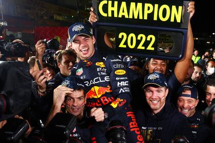En el mismo escenario en el que debutó en la Fórmula 1 en 2014, ocho años después y con la victoria en el Gran Premio de Japón, Max Verstappen logró su primer éxito en el circuito de Suzuka y el bicampeonato en el Gran Circo