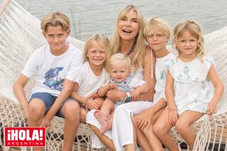 Virginia Elizalde posa con sus nietos por primera y revela una graciosa anécdota con ellos