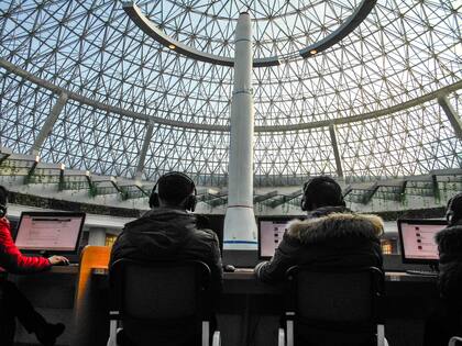 En el Museo de las Ciencias se puede ver una réplica del cohete, orgullo de Corea del Norte.