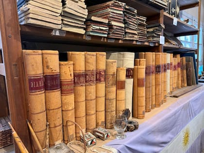 En el museo hay antiguos libros de trueque, de “debe y de haber” y hasta un libro de cartas escrito en árabe