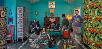 En El Ojo y el Diamante, la familia de artistas está compuesta por: Norma Pedrotti y Lucas, Carolina, Mario y Matías Risé