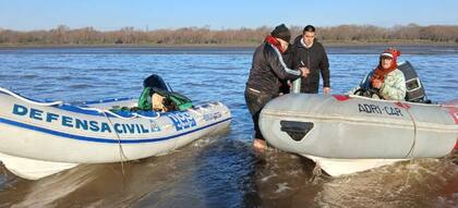 En el operativo de rastrillaje intervinieron efectivos policiales, personal de Defensa Civil y bomberos voluntarios locales