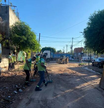 En el operativo participó el equipo de Bomberos Voluntarios, efectivos de la Policía Bonaerense, agentes de Tránsito y Grúas, así como personal de Obras y de Higiene Urbana