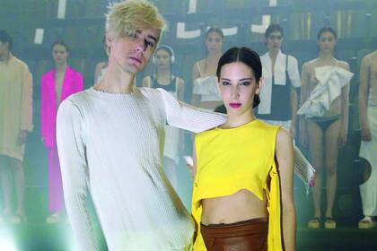 En el pabellón 8 de La Rural de Palermo, Benito y Vera aplaudieron la presentación de la nueva colección de Nous Etudions.