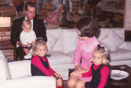 En el palacio de La Zarzuela nacieron los tres hijos de la pareja: las infantas Elena y Cristina y el príncipe Felipe, ahora Felipe VI.
