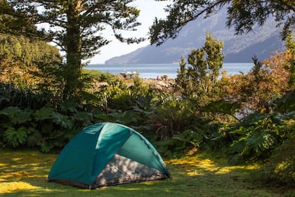 En el Parque hay campings rústicos, aunque cómodos, con vistas espectaculares a los fiordos de la Patagonia chilena.