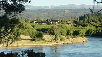 En el Parque Nacional Los Alerces, Challhuaquen Lodge deslumbra con su mirador (y su gastronomía)