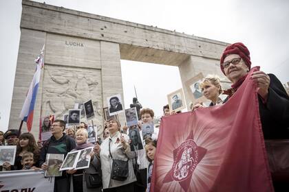 En el Parque Rivadavia, la comunidad celebra el aniversario del triunfo sobre el fascismo, en 1945