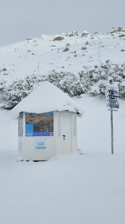 En el parte superior del cerro Catedral se acumularon hasta 40 cm de nieve