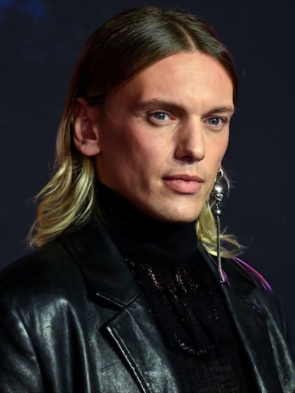 En el pasado, Jamie Campbell Bower habló públicamente de sus adicciones; lleva una década sobrio (Foto: Instagram @bowerjamie)