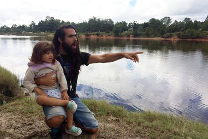 “En el pasado se fueron del campo a la ciudad y nosotros estamos volviendo de la ciudad al campo, tratando de tender puentes entre esos mundos a partir de las nuevas tecnologías".