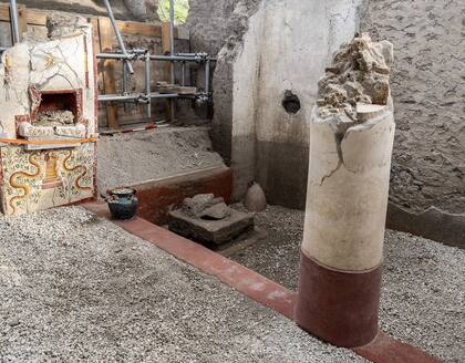 En el patio de la casa se descubrió una piscina