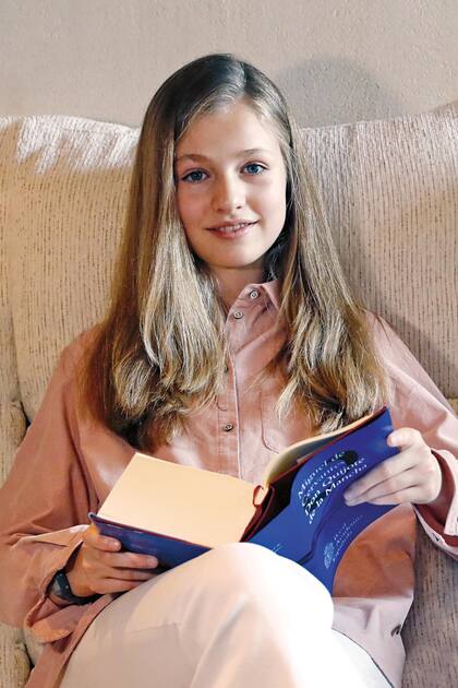 En el pico
de la crisis
sanitaria, la
princesa de
Asturias leyó
un fragmento
de Don Quijote
a modo de
aliento.