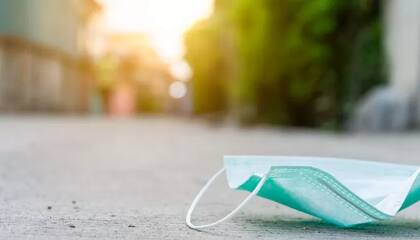 En el primer año de la pandemia, el 68% de los fallecidos en EE.UU. eran trabajadores del sector laboral, minorista y de servicios.