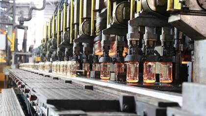 En el primer cuatrimestre cayó la actividad industrial