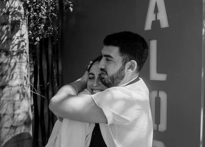 En el restaurante donde nació el amor; Guido era jefe de cocina en Alo´s y se encargó de capacitarla.