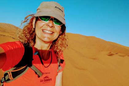 En el Sahara, donde el cielo y la tierra se unen, y no existe el tiempo, Fabiana logró soltar las culpas.