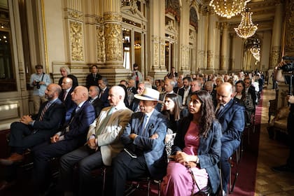 En el salón dorado del teatro porteño se congregaron más de 100 personas para celebrar los 10 años de la Usina.