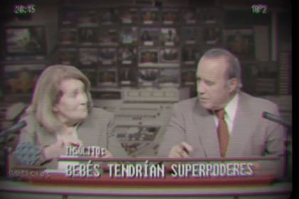 En el spot por el lanzamiento de The Umbrella Academy, Mónica y César volvieron a conducir un informativo, pero por breves segundos