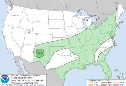 En el suroeste, el Centro de Predicción de Tormentas identificó un riesgo "marginal" de fenómenos severos en Nuevo México