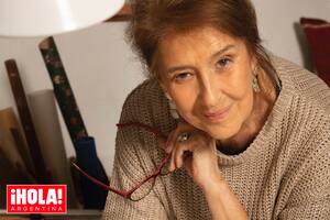 En el taller que armó en su terraza: “Dibujo mucho, constantemente estoy dibujando, mi pensamiento y mi mano van al mismo tiempo”, cuenta.