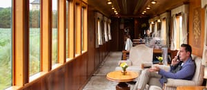 Paisajes, manjares y la belleza del traqueteo lento en un tren que recorre el norte de España