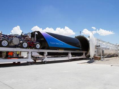 En el último testeo, el Virgin Hyperloop One superó los 1.200 kilómetros por hora.