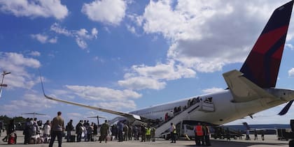 En el video de Delta, Crandall recordó como su vuelo favorito una misión militar que trasladó a refugiados afganos hacia Estados Unidos