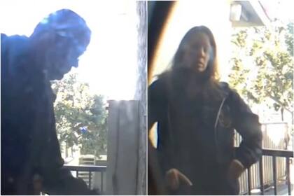 En el video se observa que dos agentes del ICE, vestido de civil, llegan a su casa y cómo los enfrentó