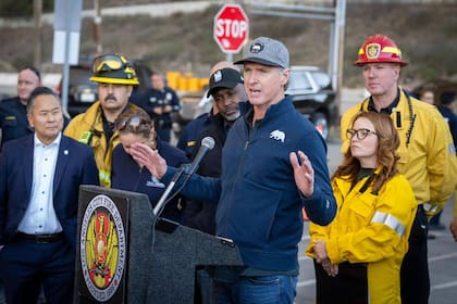 En enero de 2025, Gavin Newsom respondió a las críticas de Trump sobre los devastadores incendios en Los Angeles