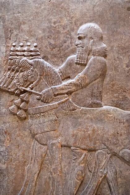 "En esa época no había cartas, usaban una especie de bola de arcilla", dice Cutillas. "Eran intercambios entre la administración central y las diversas provincias"