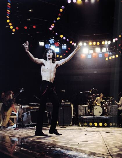 En escena. Jagger, en 1976, retratado por Cristopher Simon Sykes