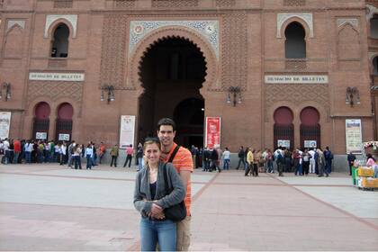 En España Diego conoció a Silvia, su mujer italiana.