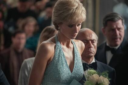 En esta entrega, la muerte de la Princesa Diana -interpretada por Elizabeth Debicki- será clave