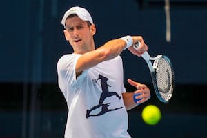 Djokovic "volvió" al tenis después del encierro: la vigilia del nuevo "Día D"