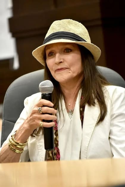 En esta foto, de 2018, Hussey presentaba su biografía, The Girl on the Balcony