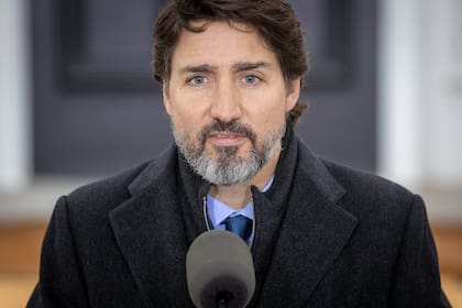 En esta foto de archivo tomada el 20 de noviembre de 2020, el primer ministro canadiense Justin Trudeau habla durante una sesión informativa sobre la pandemia de Covid-19 desde Rideau Cottage en Ottawa